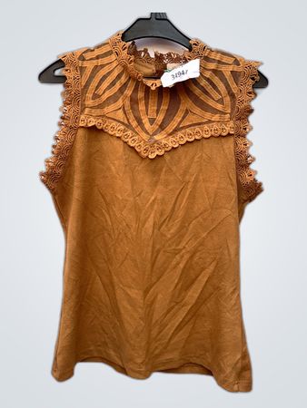 Noemie & Zoe Lace Trim Camisole