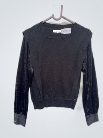 Morgan de Toi Black Puffed Shoulder Knit Sweater