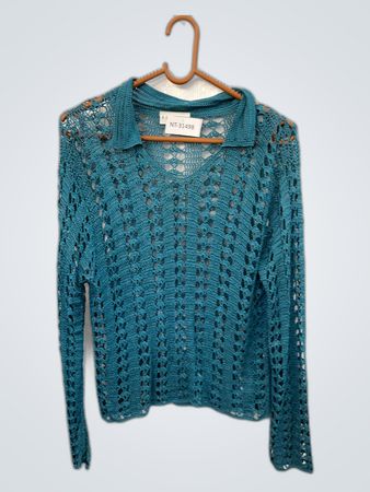 Figure Long Sleeve Knitted Top