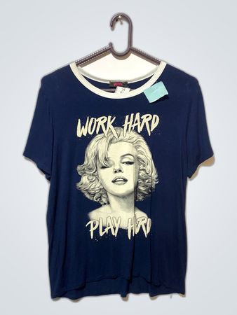 Guess Marilyn Monroe Graphic T-Shirt