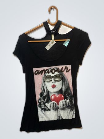 Black Amour Graphic Printed T-Shirt