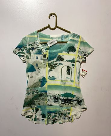 Unbranded Printed T-Shirt with Santorini Design