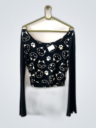 Black Cat Print Long Sleeve Crop Top