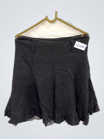 Minirock mit schwarzem Spitzenbesatz