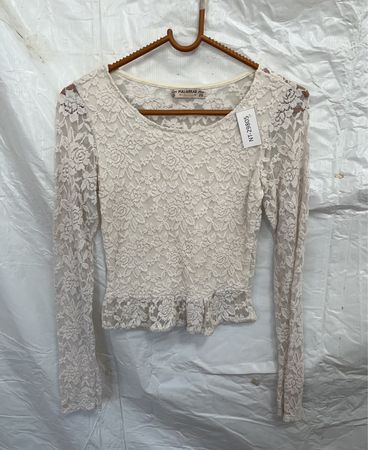 Pull&Bear Lace Ruffle Blouse