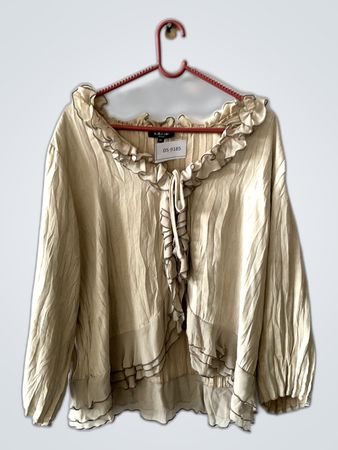 Kriss Ruffle Blouse