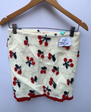 JAGGO Cherry Print Cropped Knit Top
