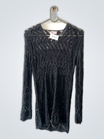 Serhati Black Long-Sleeve Knit Top