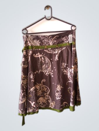 10 FEET Brown Paisley Skirt