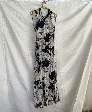 Kenar Black and White Floral Printed Sleeveless Dress