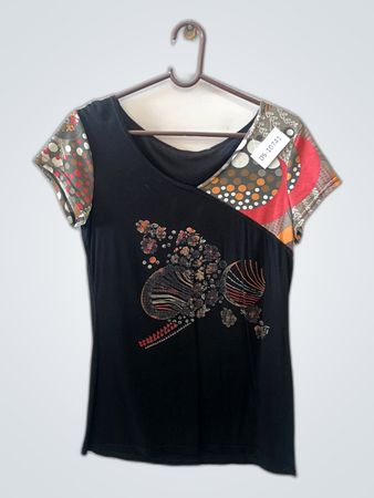 Blouse with Shell Design