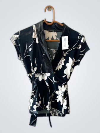 EVITA Floral Kimono