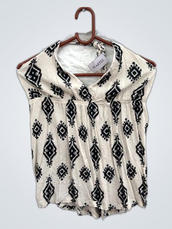 Women's Black and White Patterned Top