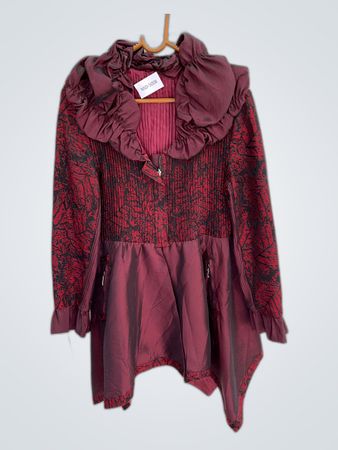 Blouse with Ruffled Collar
