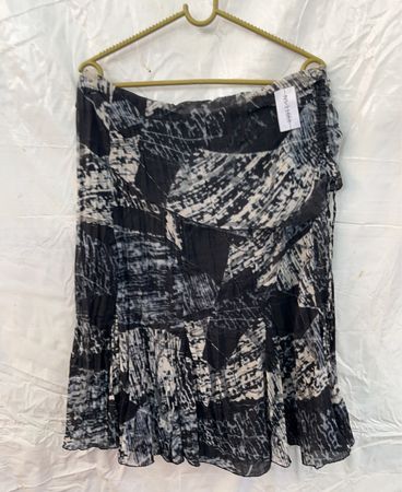 H&M Abstract Print Mini Skirt