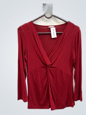 Red Twist Front Top