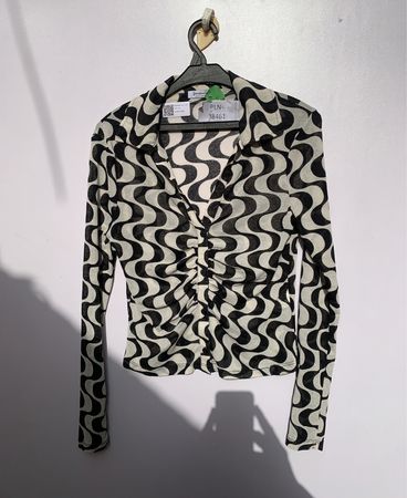 Stradivarius Black and White Wavy Printed Blouse