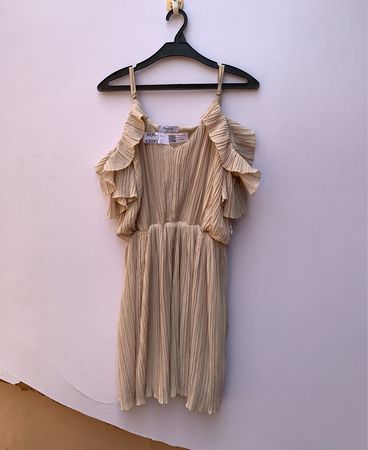 Paccio Ruffled Sleeveless Dress
