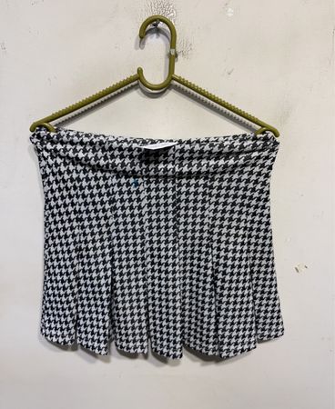 Inside Houndstooth Pleated Mini Skirt