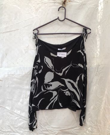 Torebo Printed Off-Shoulder Blouse