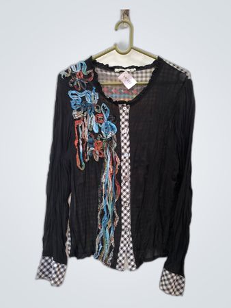 5000° Paris Printed Long Sleeve Blouse