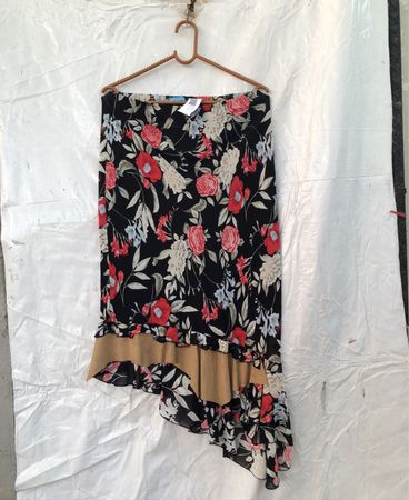 Élan Floral Print Asymmetric Midi Skirt