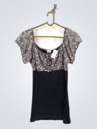 Suzy Lace Off-Shoulder Top