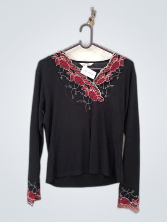 LiNa Black Floral Embroidered Long-Sleeve Blouse