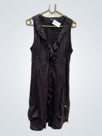 DIDI Black Ruffled Sleeveless Midi Dress