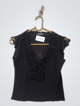 Reveal Black Ruffled Sleeveless Top