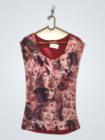 ADROM Women's Printed Red Top