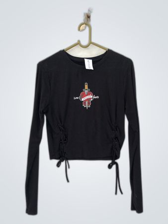Unbranded Black Cropped Long-Sleeve Graphic Top