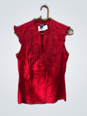 Blanco Red Ruffled Sleeveless Blouse