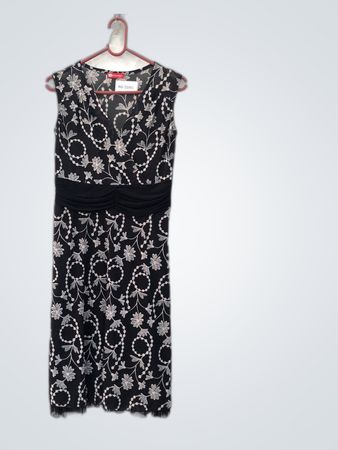 SAN HONG Black and White Floral Dress