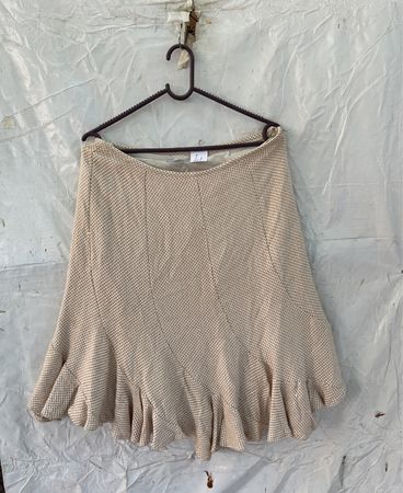 Paul Berman Beige Textured Ruffled Skirt