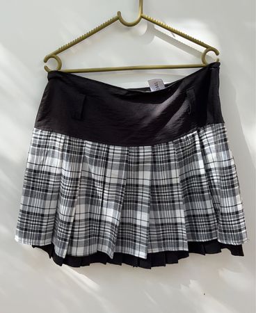 Black and White Plaid Skirt