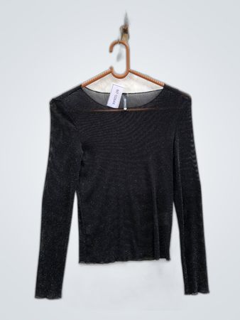 Black Long-Sleeve Top