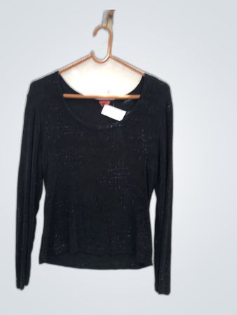 Black Long-Sleeve Top