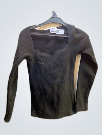Black Long-Sleeve Top