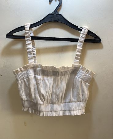 H&M White Ruffled Crop Top