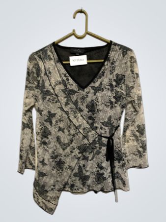 Kiabi Woman Gray Floral Blouse