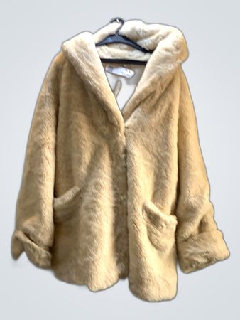 FaithVintage Faux Fur Coat