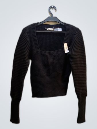 Black Ribbed Long-Sleeve Sweater