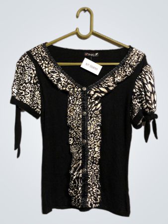 SLENDER WU Black and White Patterned Top