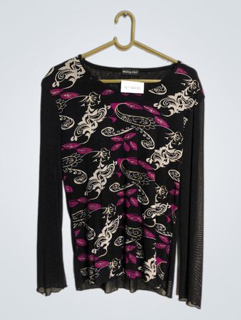 Blouse with Purple and White Pattern