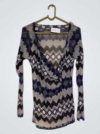 Long Sleeve Geometric Pattern Top