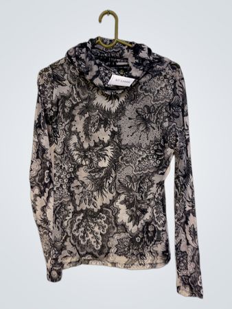 Long Sleeve Floral Blouse