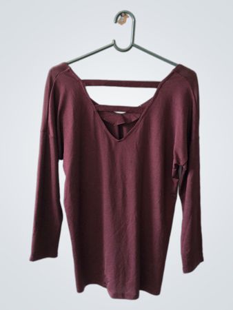 Wine-Colored Long-Sleeve Top with Rhinestones