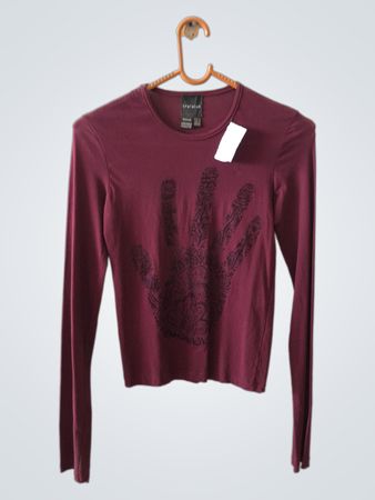 Trafaluc Long Sleeve Graphic Hand Print Top