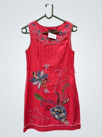 Anany Embroidered Sleeveless Blouse